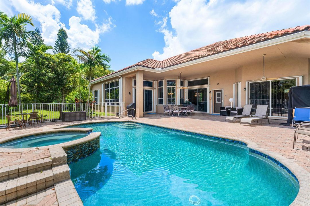 035-911ForestGlenLane-Wellington-FL-3341