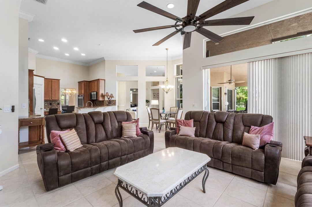 016-911ForestGlenLane-Wellington-FL-3341
