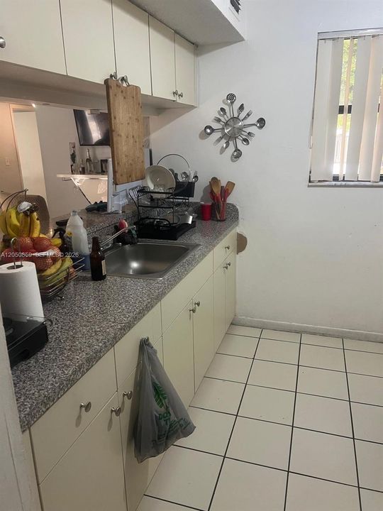 For Rent: $2,500 (3 beds, 2 baths, 1015 Square Feet)
