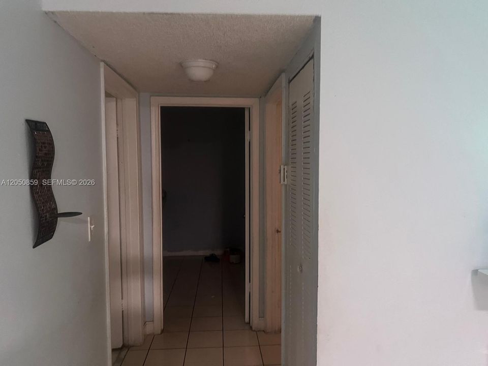 For Rent: $2,500 (3 beds, 2 baths, 1015 Square Feet)
