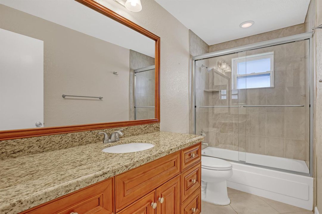 1101 SW 15th (25)