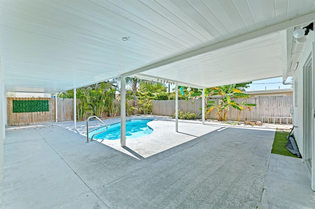 27-web-or-mls-A7403856