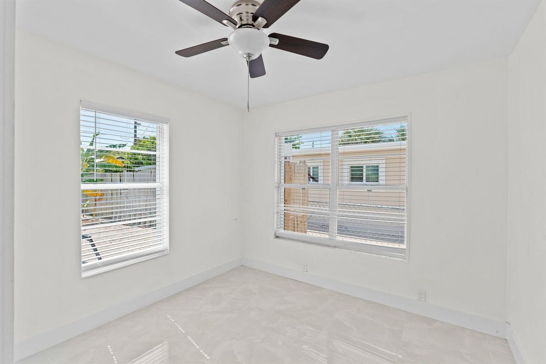 32-web-or-mls-A7403836