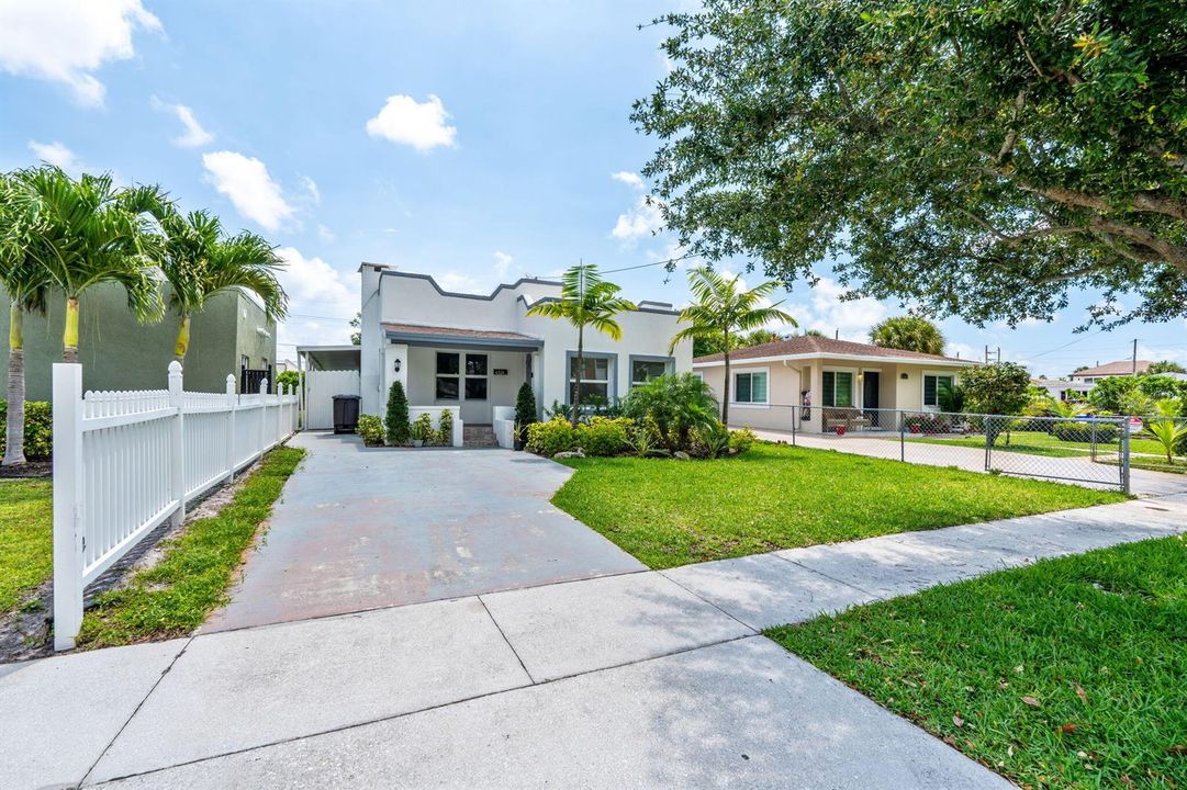 17-web-or-mls-A7404804