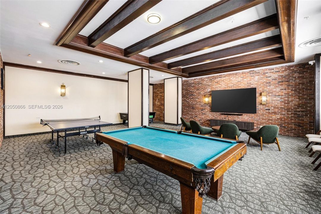 For Sale: $825,000 (2 beds, 2 baths, 1667 Square Feet)