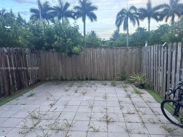 На продажу: $484,999 (3 спален, 2 ванн, 1321 Квадратных фут)