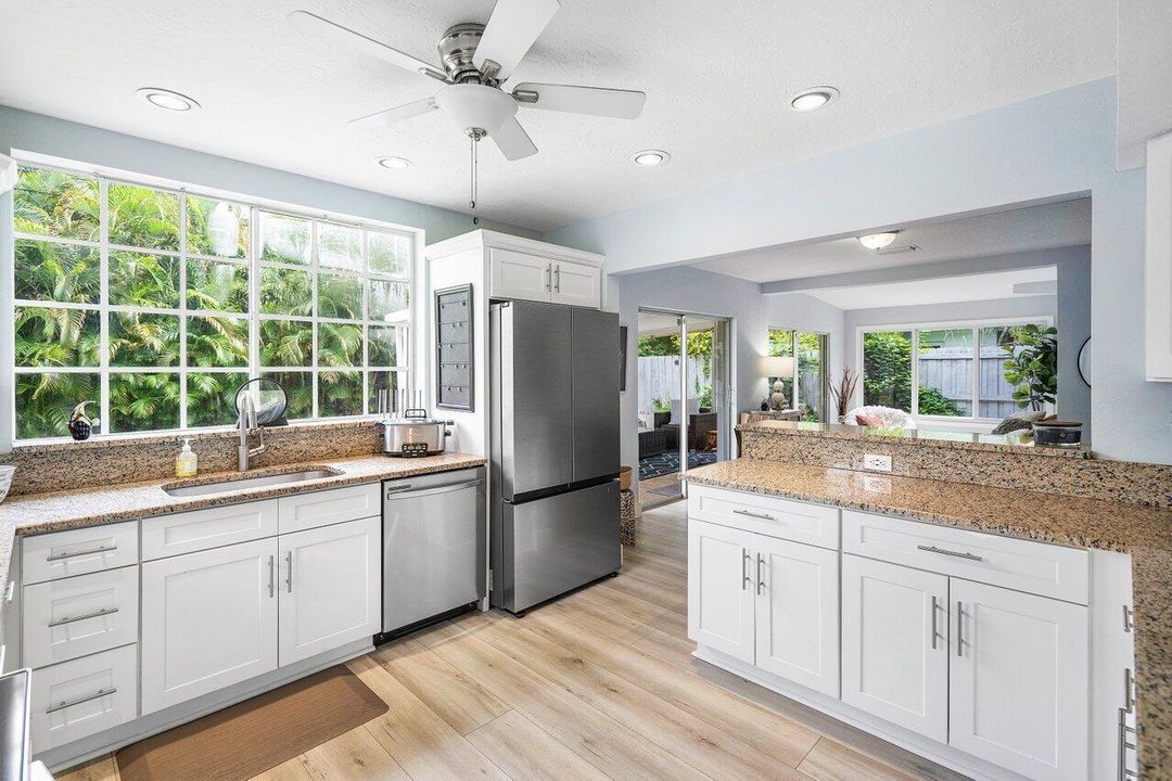 009-233LakeTerrace-DelrayBeach-FL-33444-
