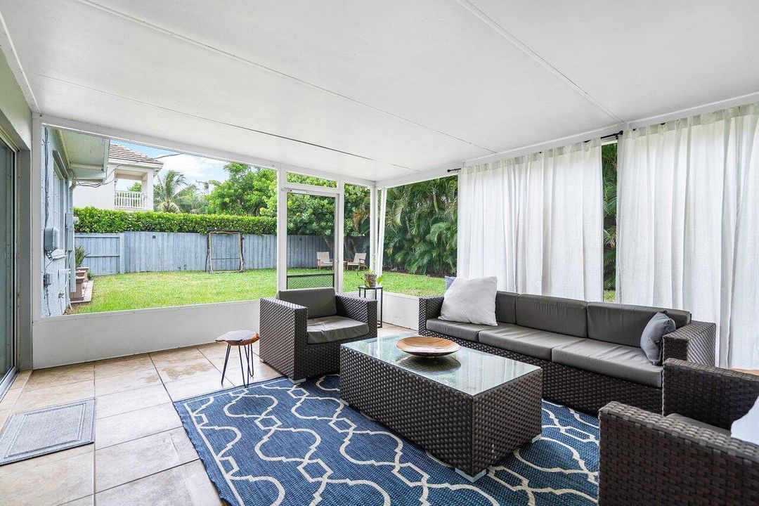 028-233LakeTerrace-DelrayBeach-FL-33444-