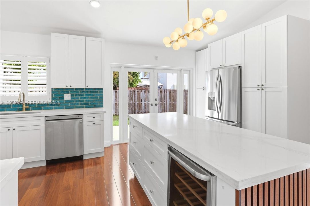 For Sale: $649,900 (3 beds, 2 baths, 1388 Square Feet)