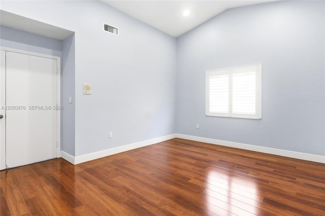 For Sale: $649,900 (3 beds, 2 baths, 1388 Square Feet)