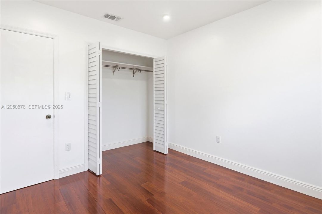 For Sale: $649,900 (3 beds, 2 baths, 1388 Square Feet)