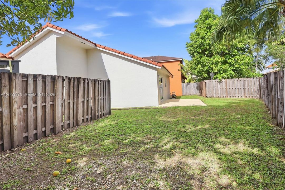 For Sale: $649,900 (3 beds, 2 baths, 1388 Square Feet)