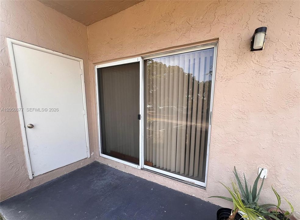 For Rent: $2,600 (3 beds, 2 baths, 1093 Square Feet)