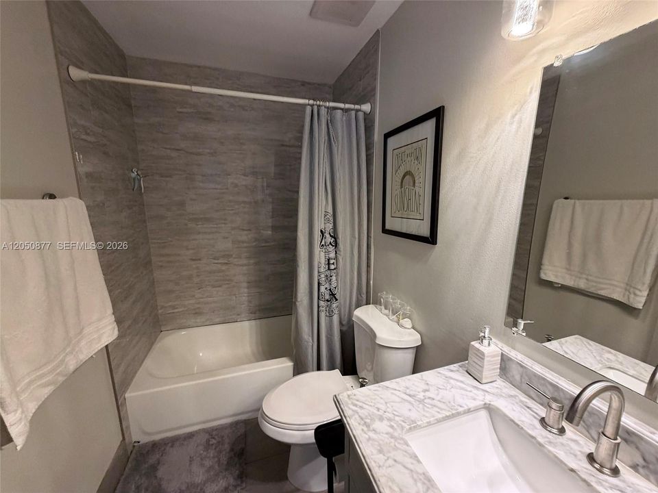 For Rent: $2,600 (3 beds, 2 baths, 1093 Square Feet)