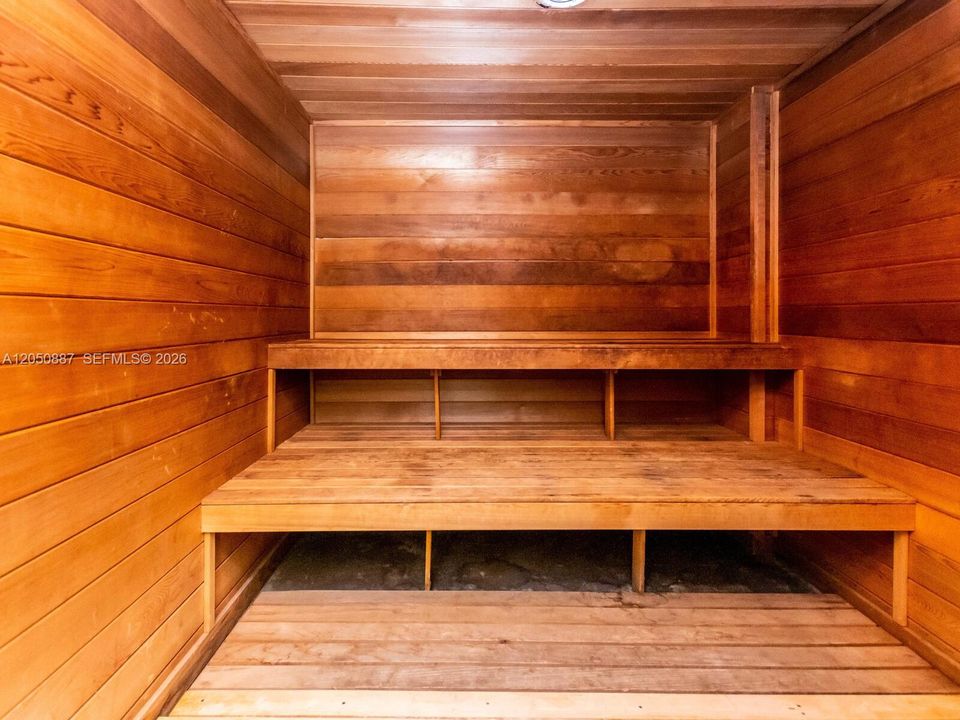 En Renta: $12,950 (3 camas, 2 baños, 2210 Pies cuadrados)
