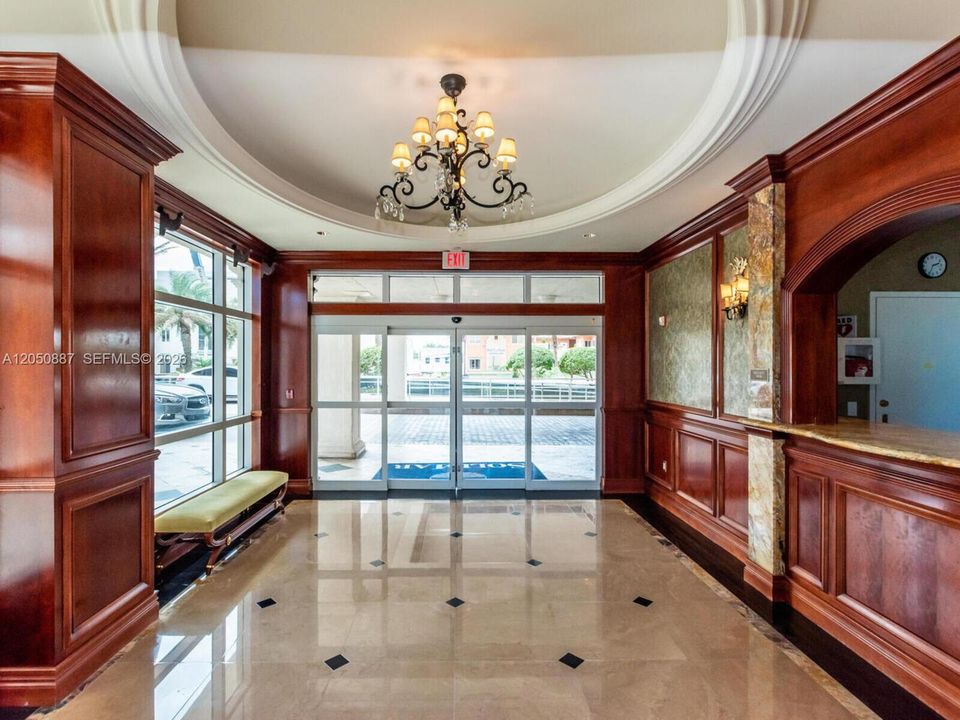 En Renta: $12,950 (3 camas, 2 baños, 2210 Pies cuadrados)