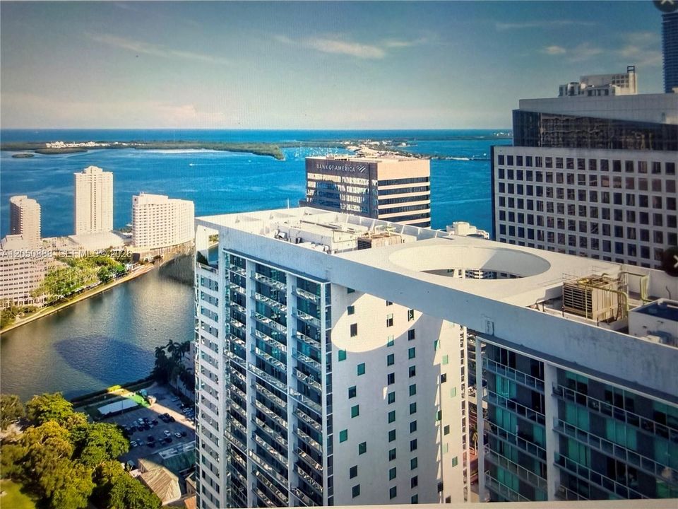 For Rent: $3,350 (1 beds, 1 baths, 754 Square Feet)