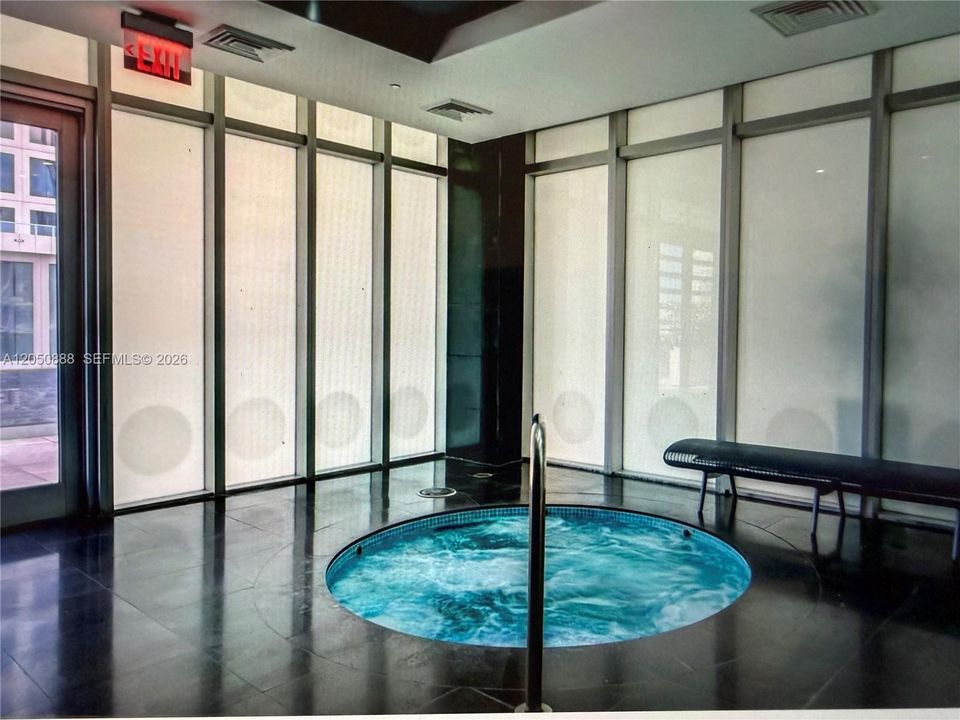 For Rent: $3,350 (1 beds, 1 baths, 754 Square Feet)
