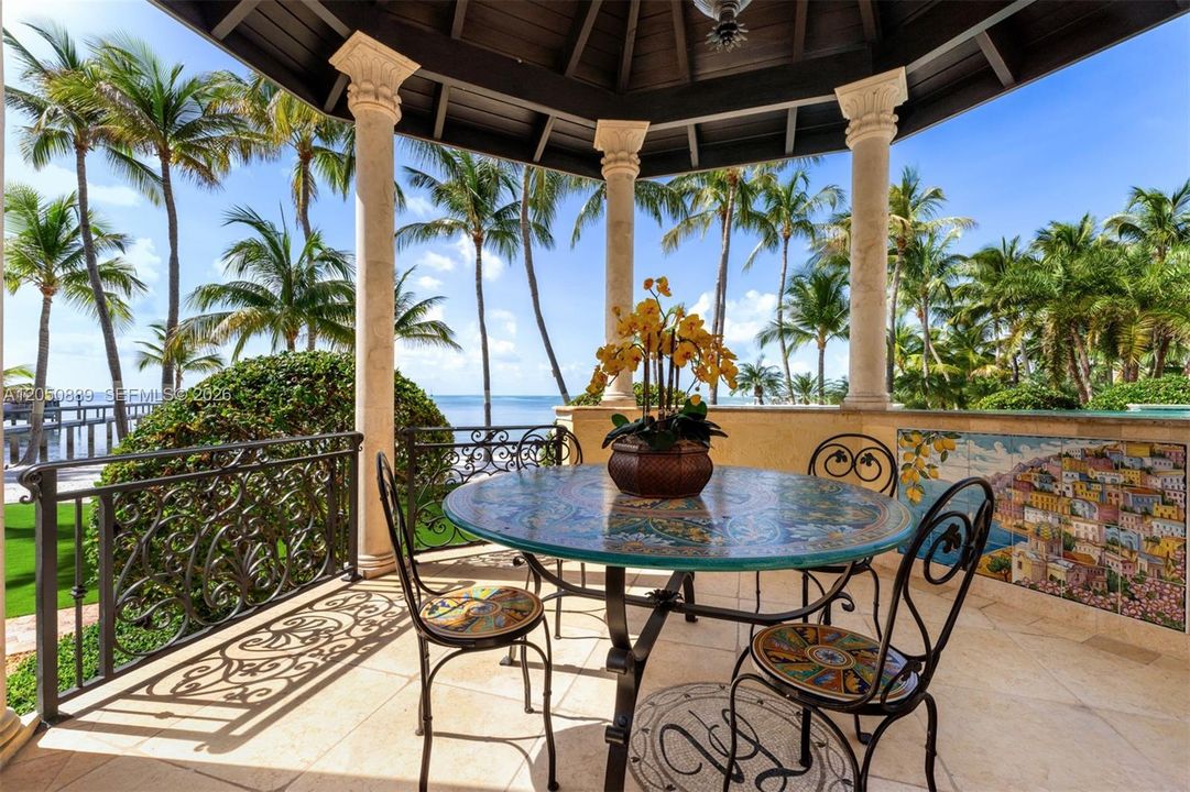 Sunken Gazebo with swim up bar