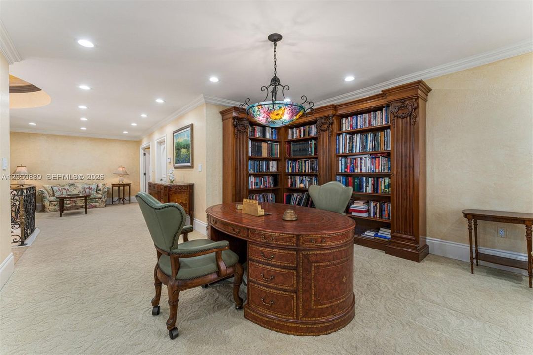 Primary suite office