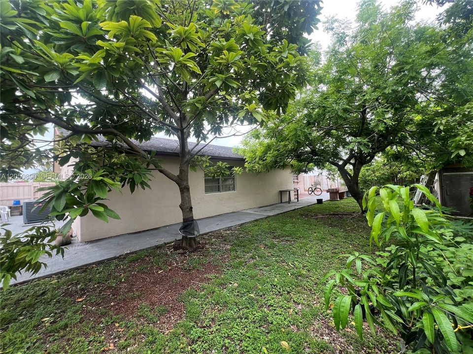 For Sale: $599,999 (4 beds, 3 baths, 1602 Square Feet)