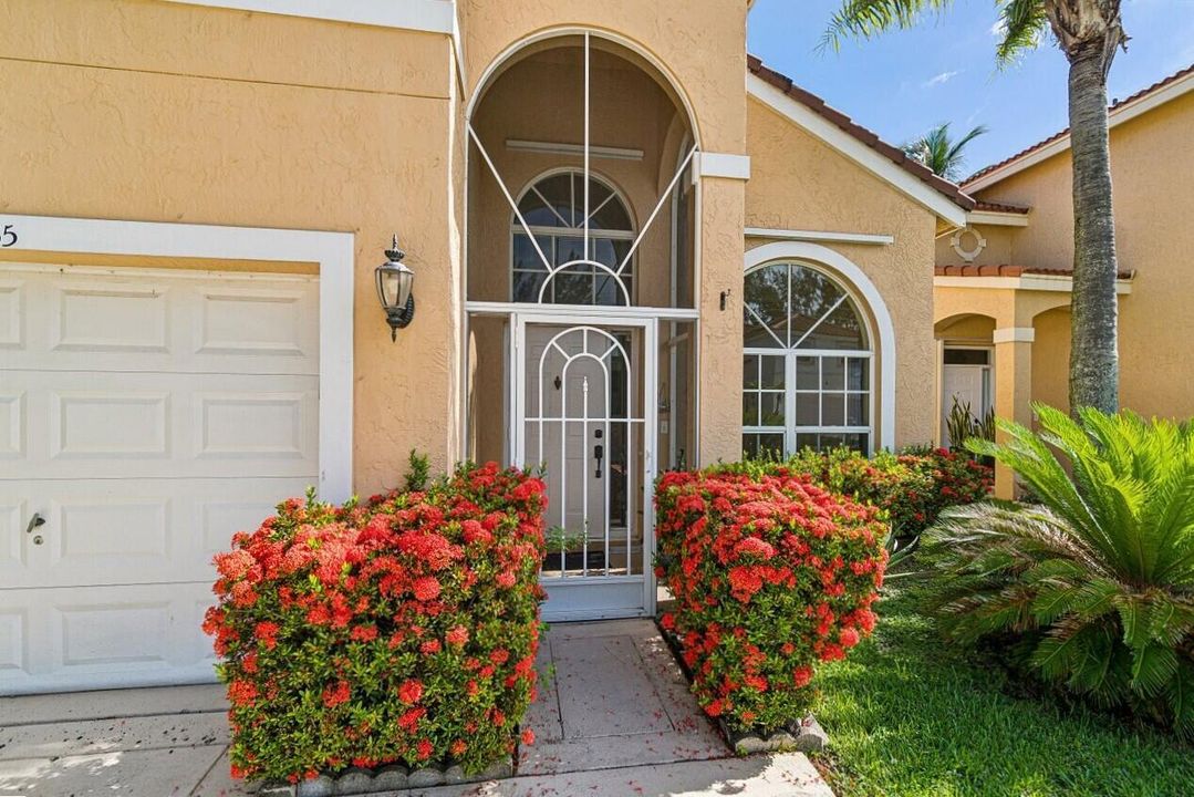 004-7835SpringfieldLakeDrive-LakeWorth-F