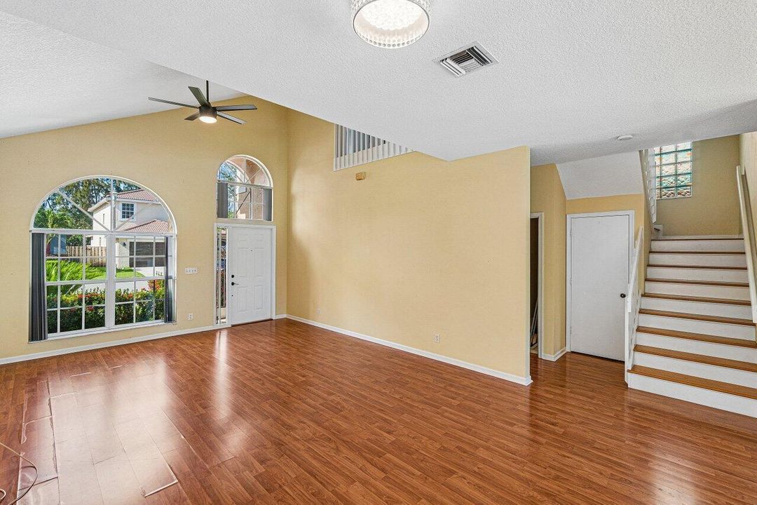 008-7835SpringfieldLakeDrive-LakeWorth-F