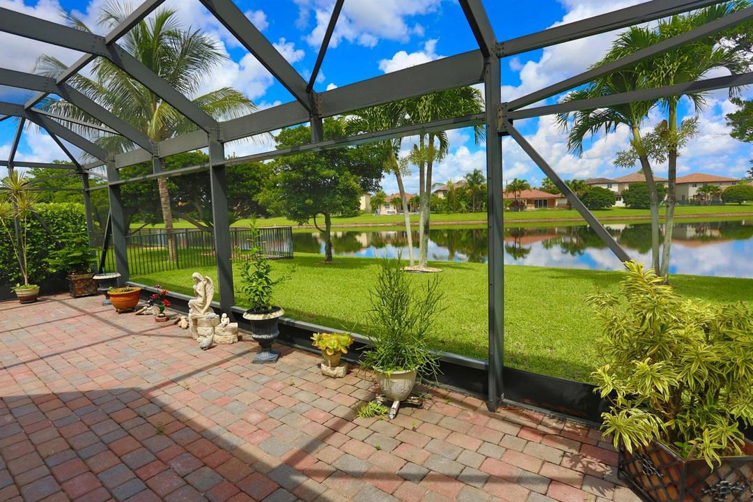 052-057-Patio View-4200x2800