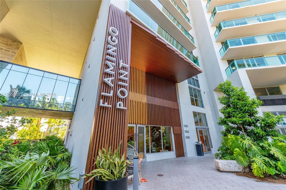 For Rent: $2,800 (1 beds, 1 baths, 788 Square Feet)