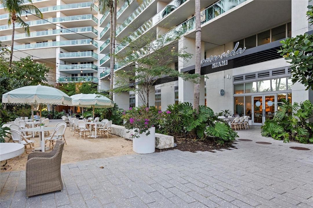 For Rent: $2,800 (1 beds, 1 baths, 788 Square Feet)