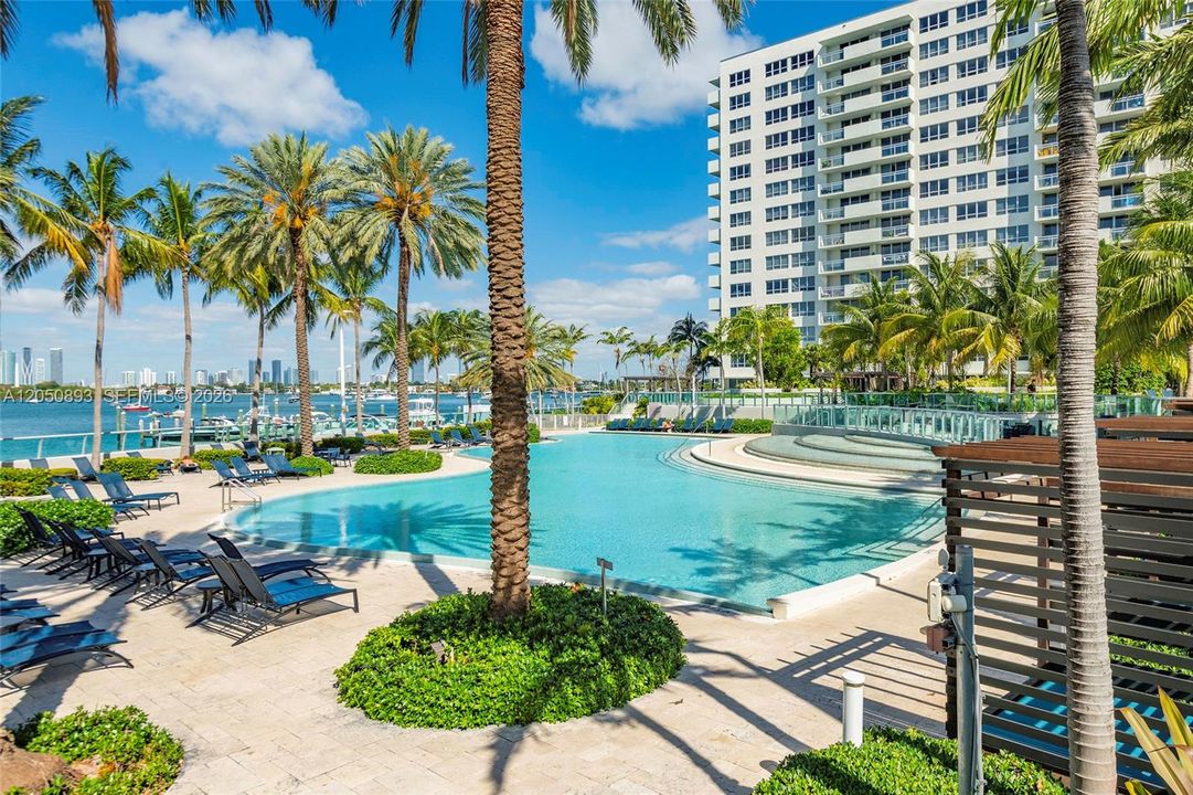 For Rent: $2,800 (1 beds, 1 baths, 788 Square Feet)