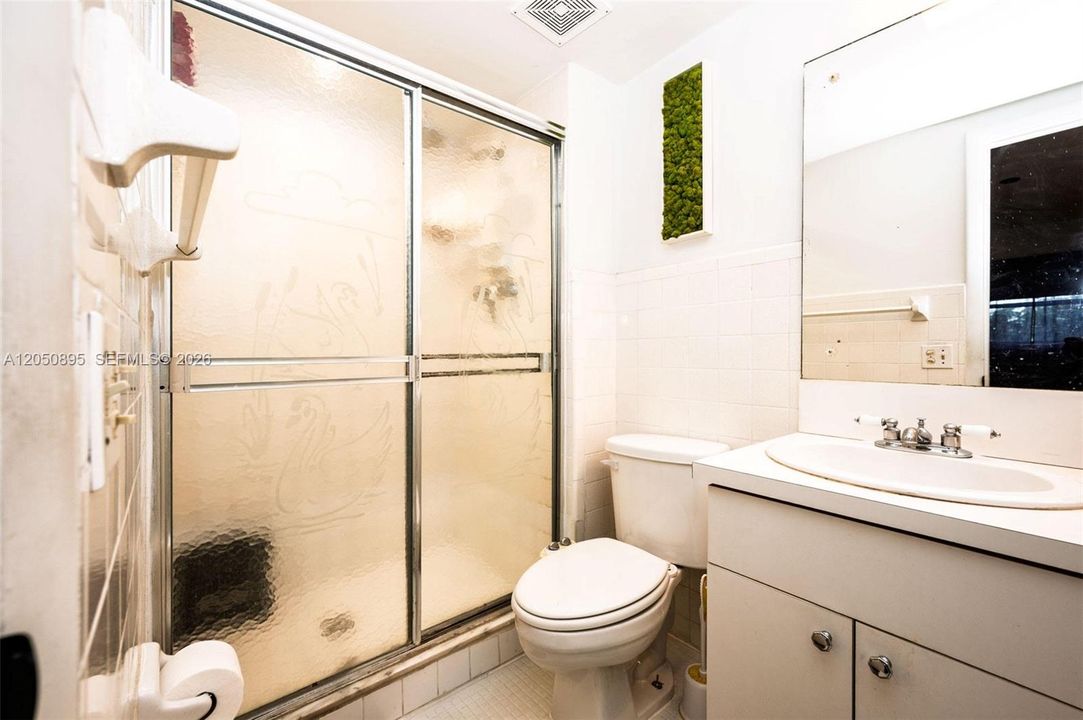 В аренду: $2,700 (2 спален, 2 ванн, 1141 Квадратных фут)