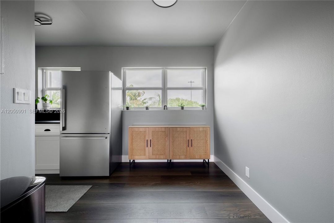 For Sale: $190,000 (1 beds, 1 baths, 580 Square Feet)