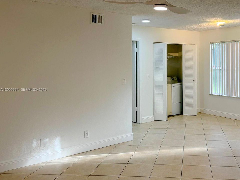 For Rent: $2,190 (2 beds, 2 baths, 1065 Square Feet)