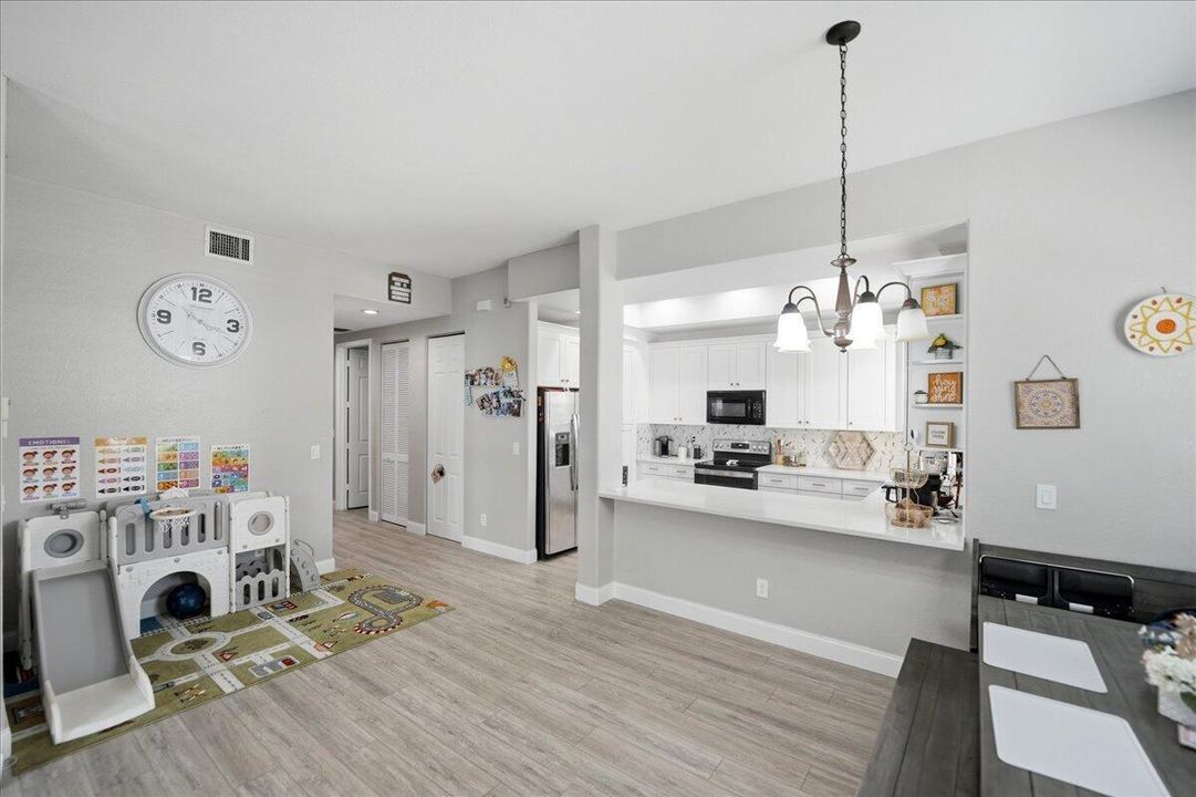 Living/Kitchen