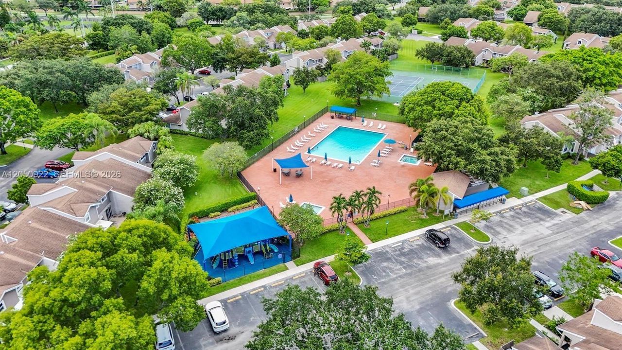 For Sale: $415,000 (3 beds, 2 baths, 1160 Square Feet)