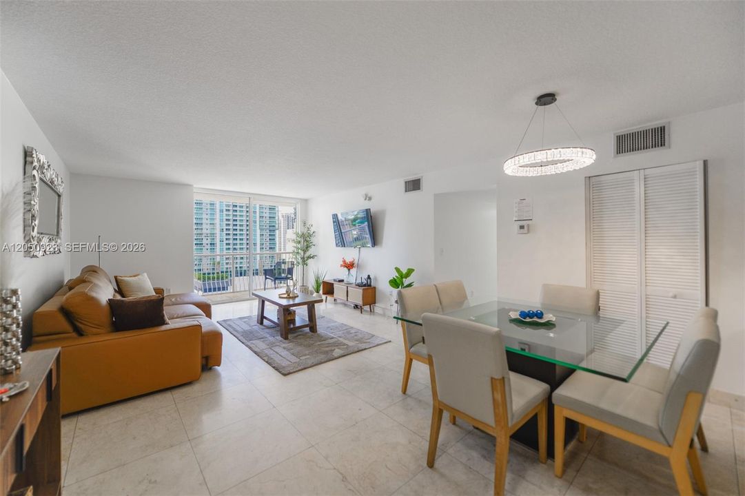 For Rent: $5,500 (3 beds, 2 baths, 1232 Square Feet)
