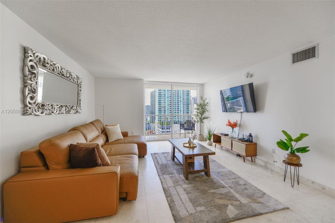 For Rent: $5,500 (3 beds, 2 baths, 1232 Square Feet)