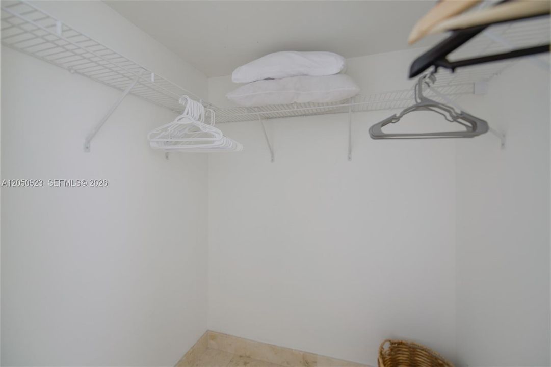 For Rent: $5,500 (3 beds, 2 baths, 1232 Square Feet)