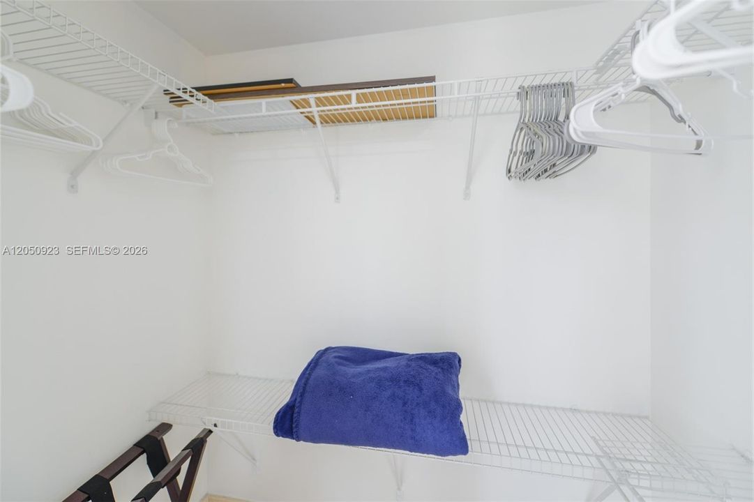For Rent: $5,500 (3 beds, 2 baths, 1232 Square Feet)