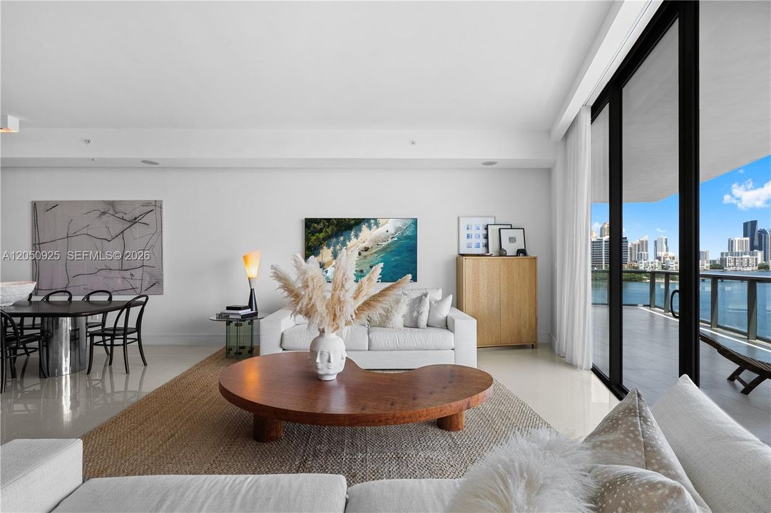 For Rent: $13,000 (3 beds, 4 baths, 2518 Square Feet)