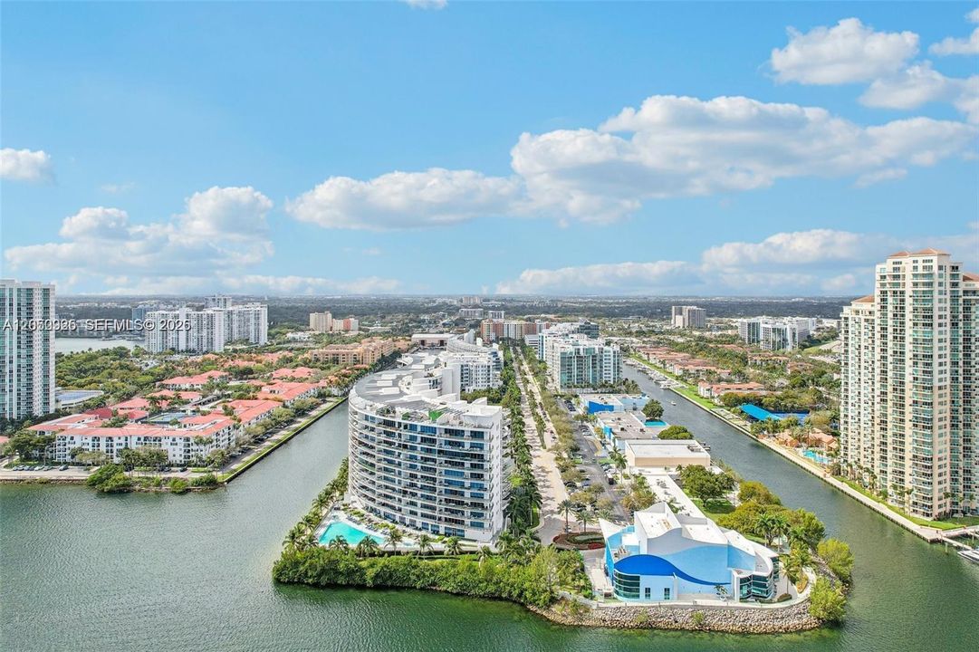 For Rent: $13,000 (3 beds, 4 baths, 2518 Square Feet)