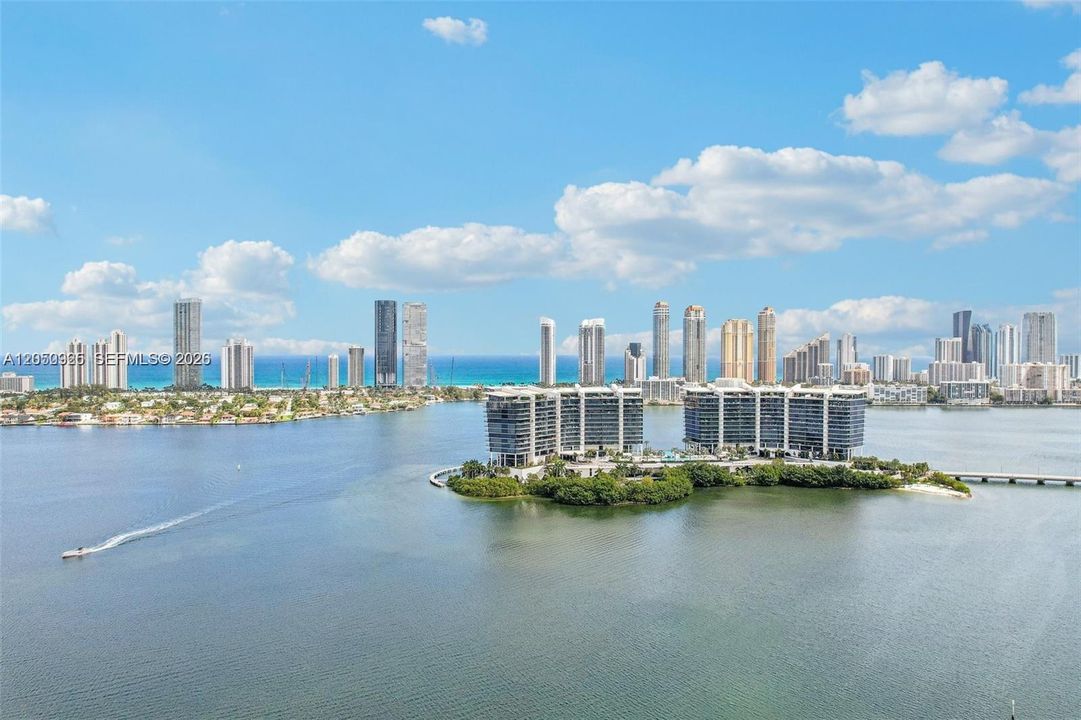 For Rent: $13,000 (3 beds, 4 baths, 2518 Square Feet)