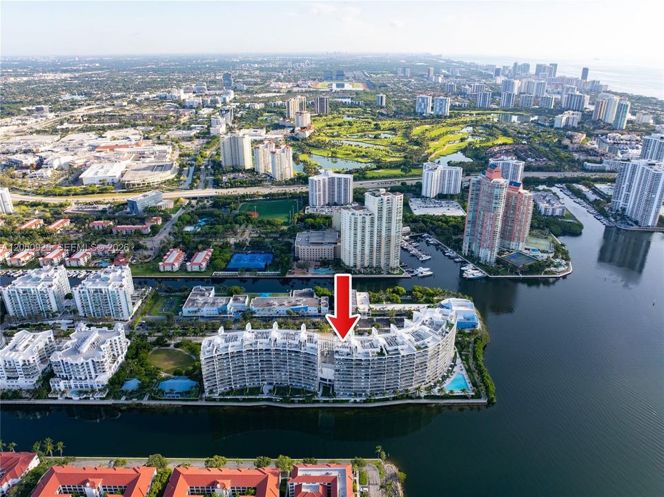 For Rent: $13,000 (3 beds, 4 baths, 2518 Square Feet)