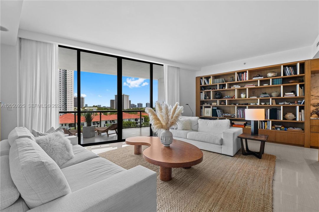For Rent: $13,000 (3 beds, 4 baths, 2518 Square Feet)