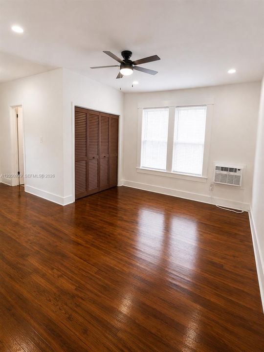 For Rent: $1,799 (0 beds, 1 baths, 477 Square Feet)