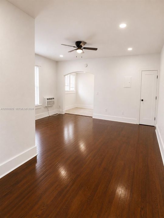 For Rent: $1,799 (0 beds, 1 baths, 477 Square Feet)