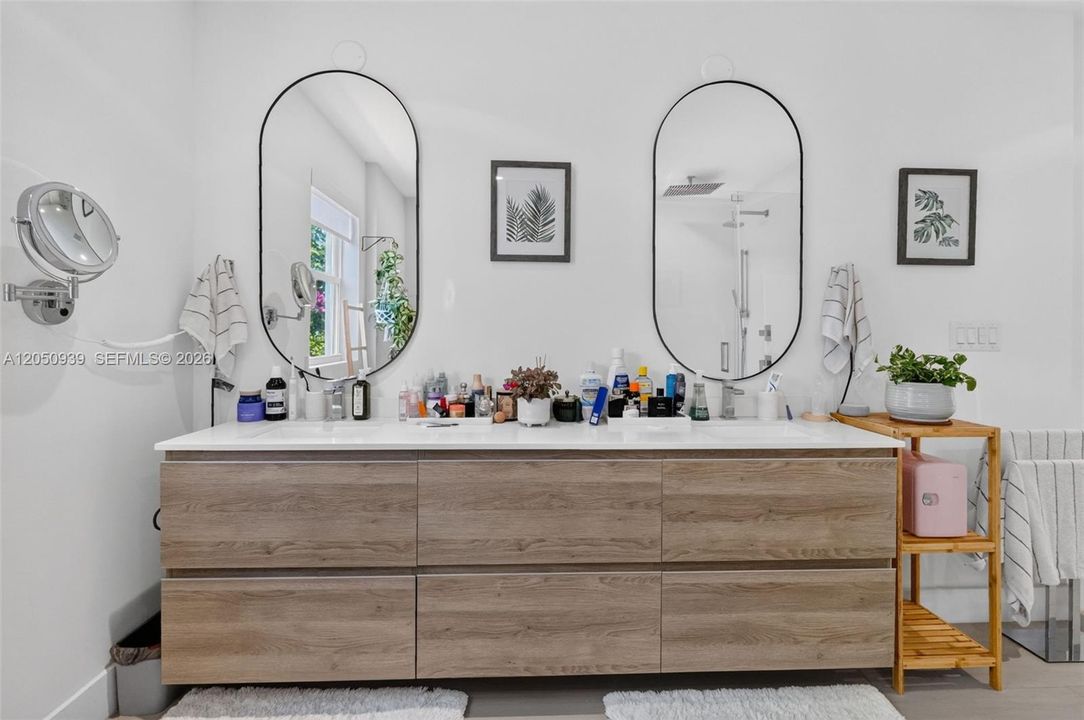 В аренду: $12,000 (4 спален, 4 ванн, 2988 Квадратных фут)