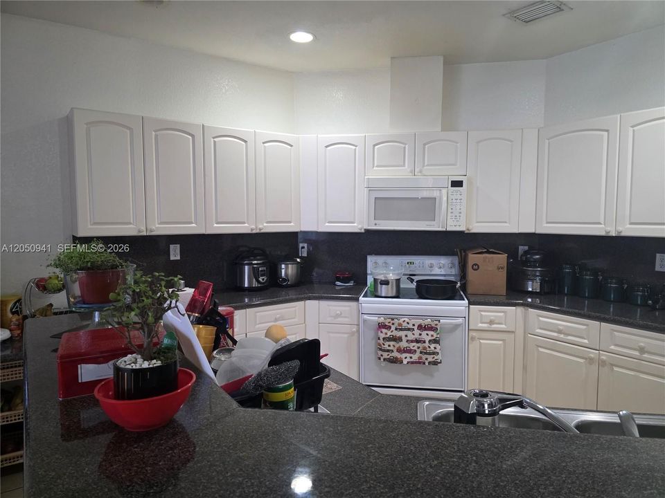 В аренду: $3,850 (4 спален, 3 ванн, 2223 Квадратных фут)