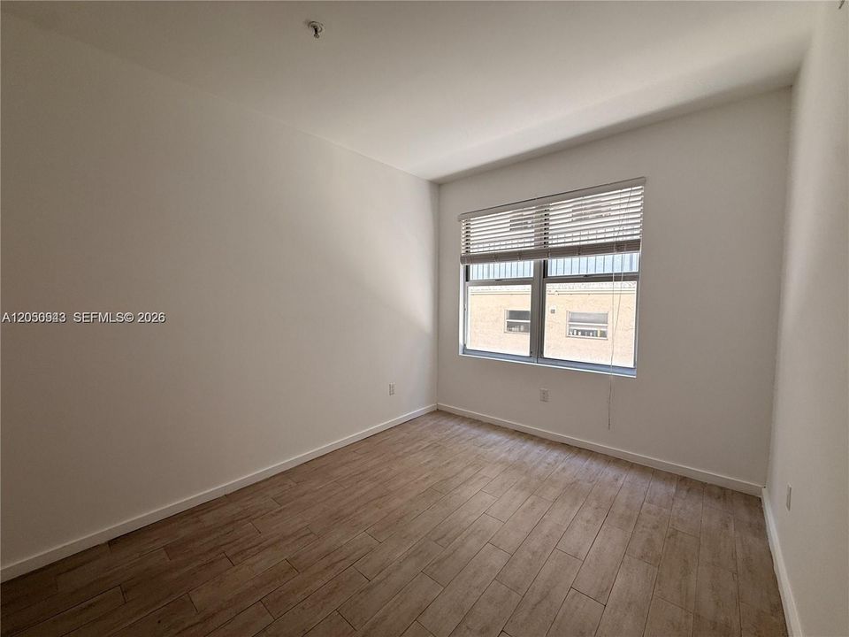 For Rent: $1,900 (1 beds, 1 baths, 526 Square Feet)